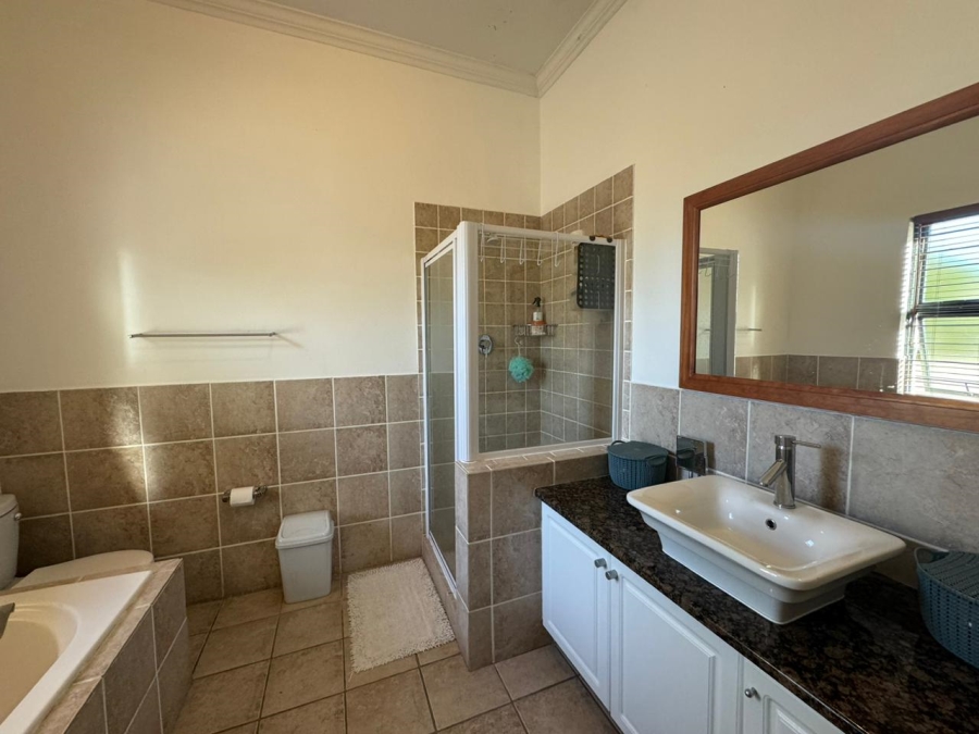 To Let 3 Bedroom Property for Rent in Royal Ascot Western Cape